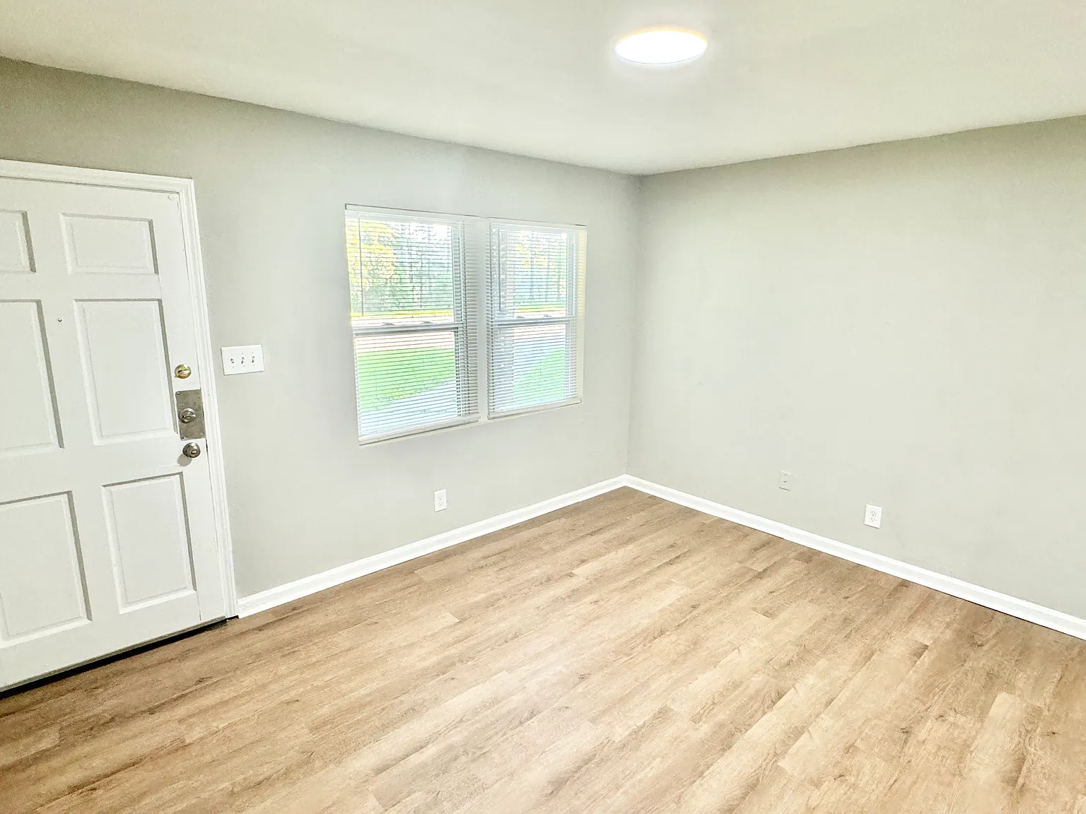 1 bed, 500 sqft, $1,225 — Photo 3