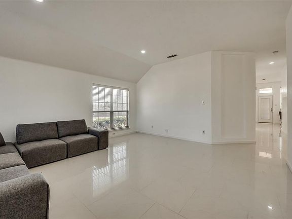4th image of 2510 Cherry Sage Dr