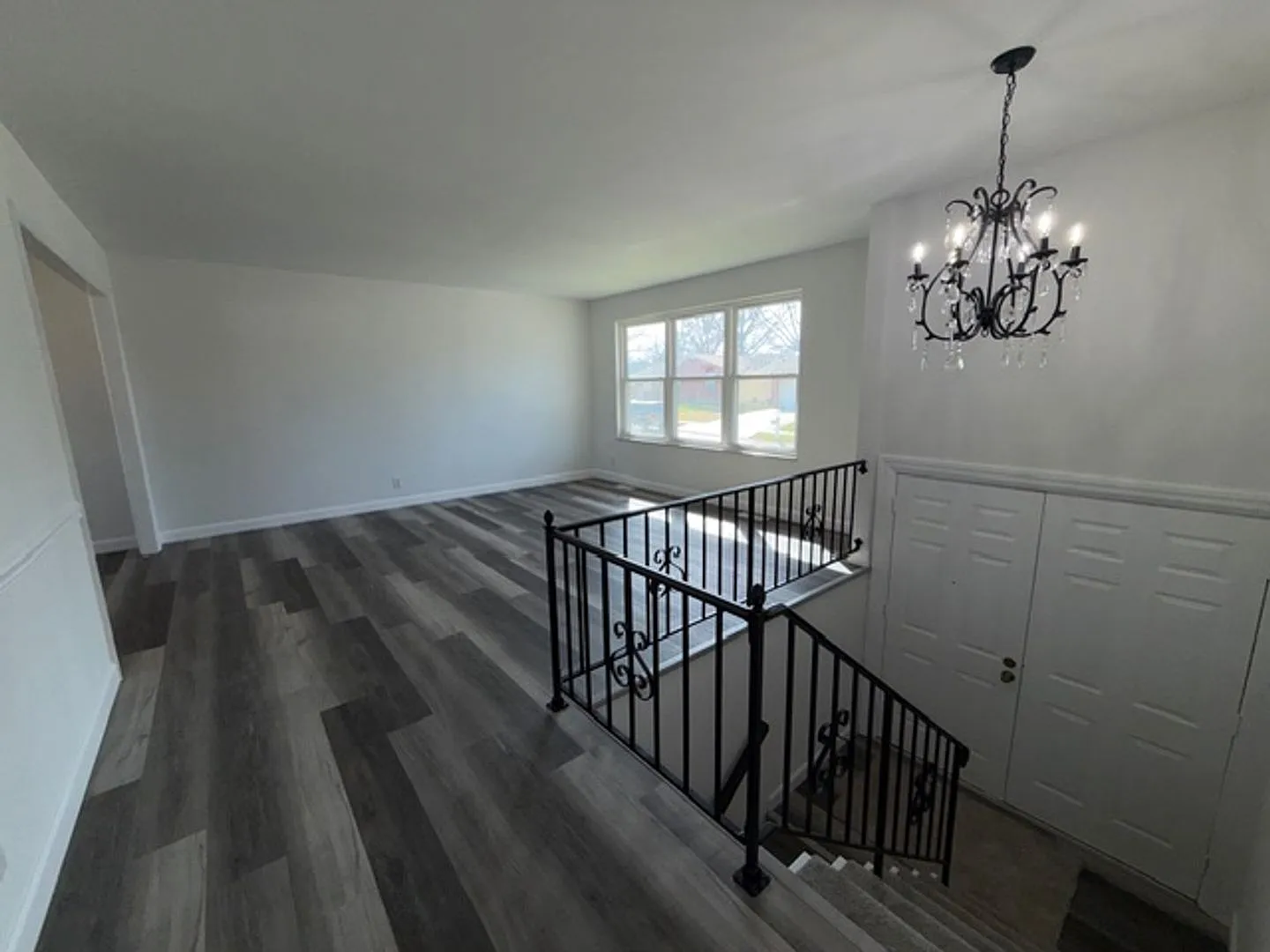 Spacious 5BR / 2BA in Manchester For Rent — Photo 3