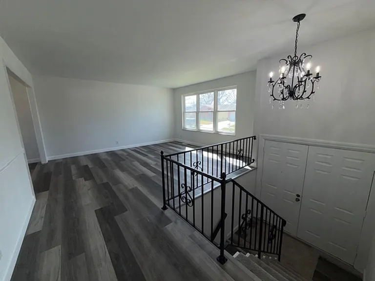580 Bridgebend Rd — Photo 3