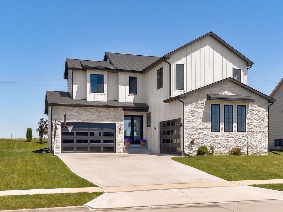 1st image of 14725 Stonecrop Dr
