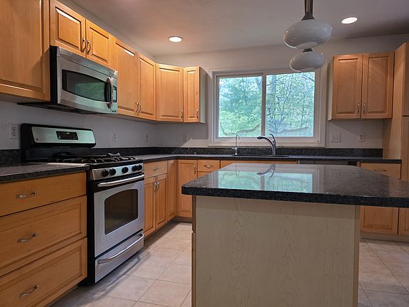 4th image of 3103 Maple Brook Rd Unit 3103