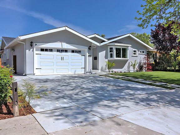 2nd image of 5486 Sharon Ln