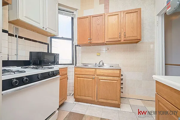 Rented by Keller Williams NYC | media 9