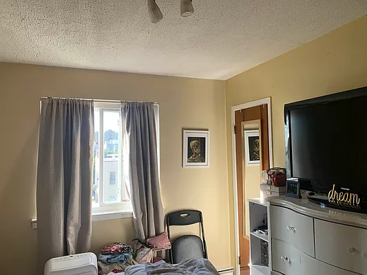 Rented by Voro, LLC | media 38