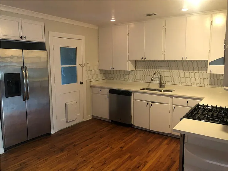 6011 Sheridan Ave — Photo 5