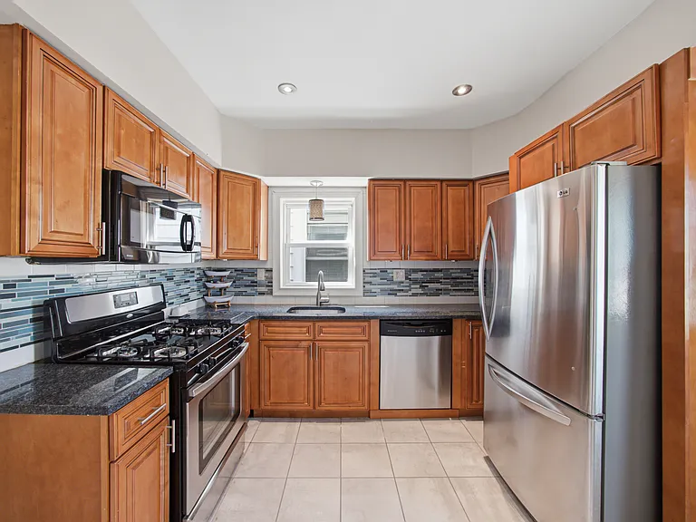 29 W 52nd St #2 — Photo 2