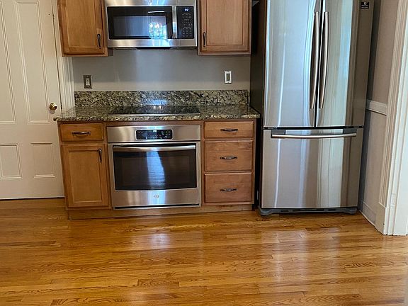 granite kitchen 
stainless steel appliances
french door refrigerator