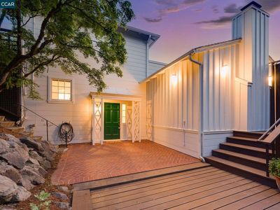 9245 Skyline Blvd, Oakland, CA, 94611