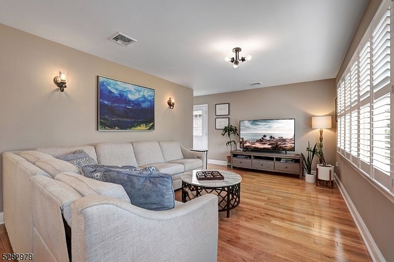 23 Winding Way, Cedar Grove, NJ 07009 Zillow