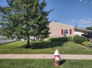 189 Blue Ridge Dr, Levittown, PA 19057