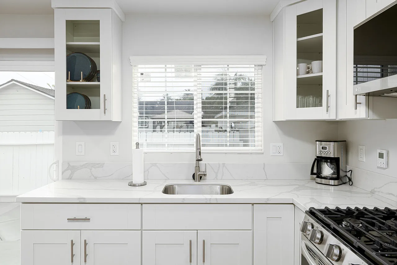 2 bed, $3,400 — Photo 2