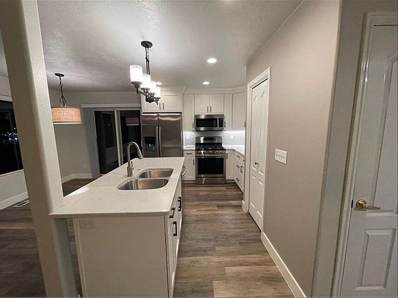 3rd image of 161 W 950 S APT N4