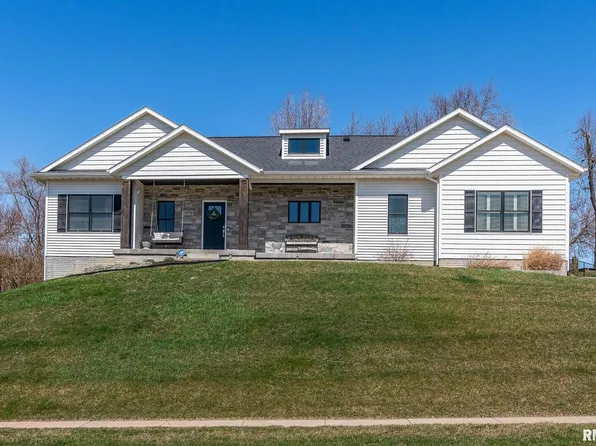 5776 Little Ln, Bettendorf, IA 52722