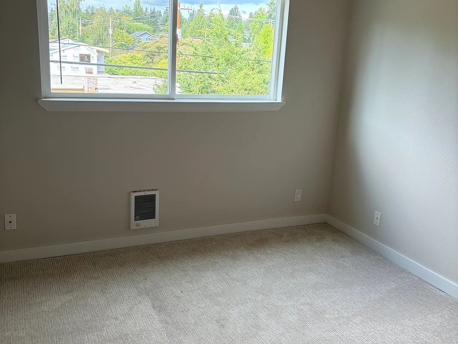 2 bed, 1052 sqft, $3,100 — Photo 2