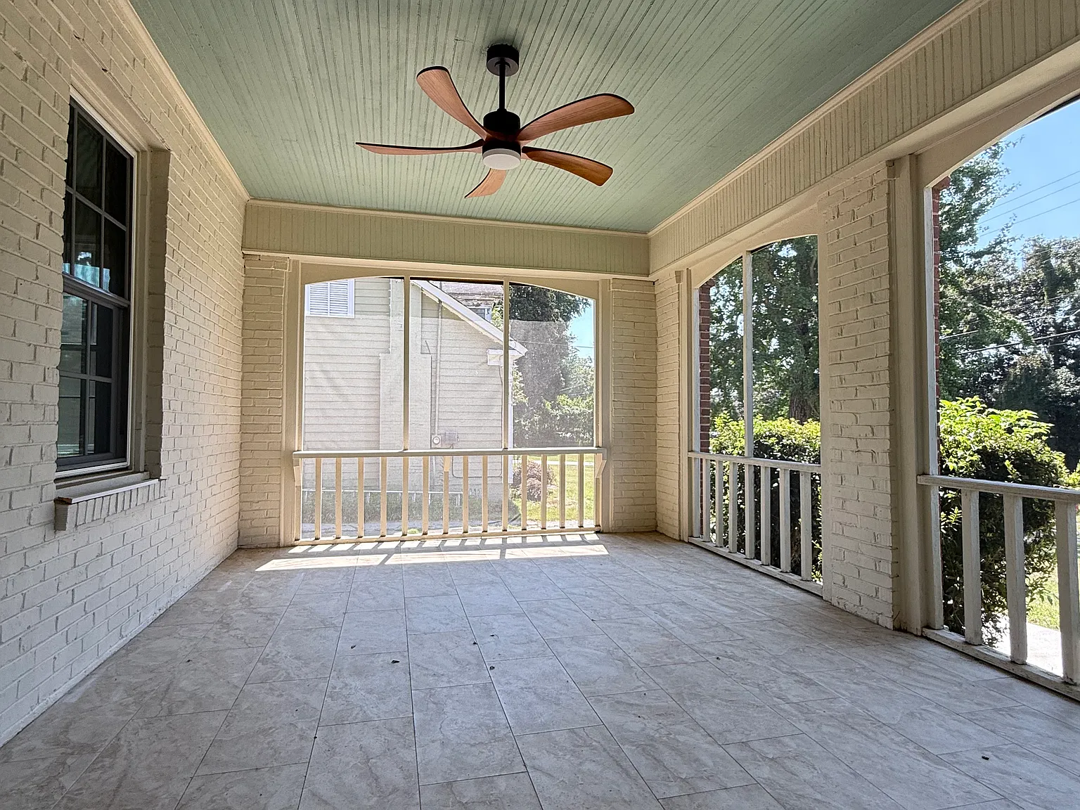 3 bed, 1821 sqft, $1,450 — Photo 2