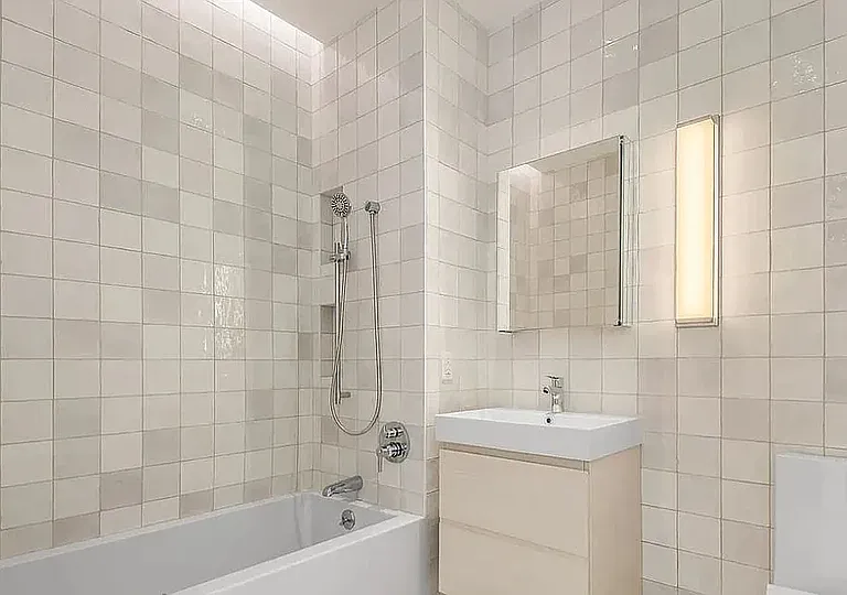 58 Vanderbilt Ave #7N — Photo 6