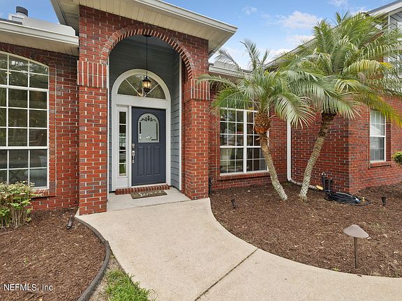 3rd image of 5289 CAMELOT FOREST Drive