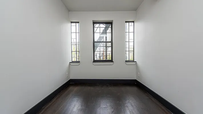 Rented by Nooklyn NYC LLC | media 9