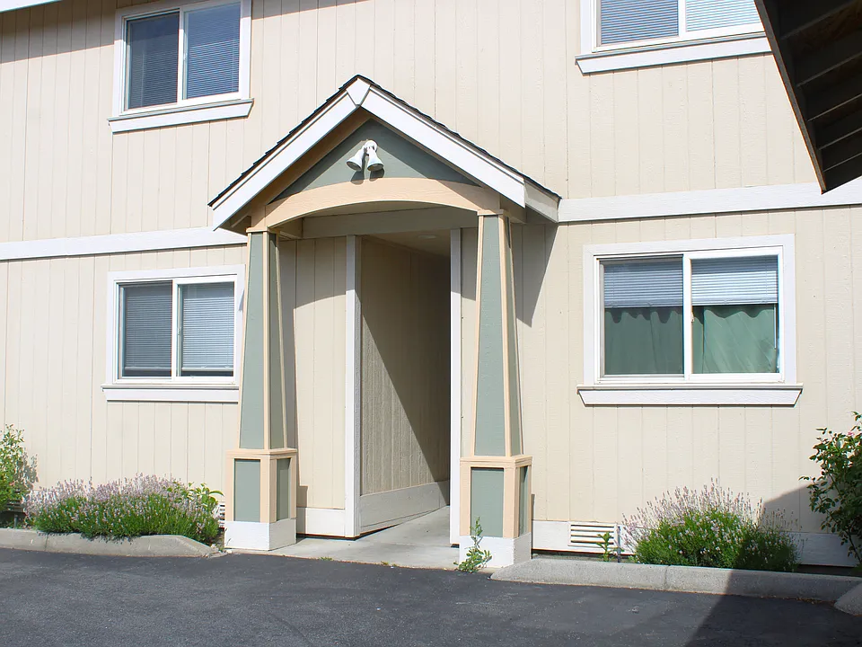 1518 Tacoma St #2