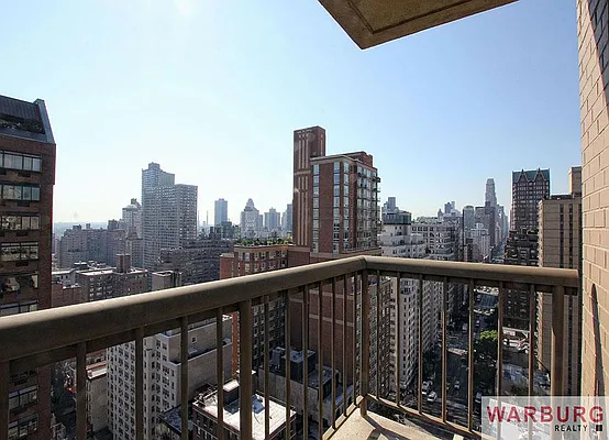 Sold by Warburg | media 15