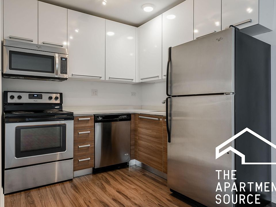 1st image of 924 W Carmen Ave #6B