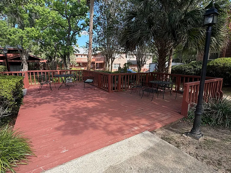Large Studio Condo Downtown Walking Distance to the Florida State Capitol — Photo 6