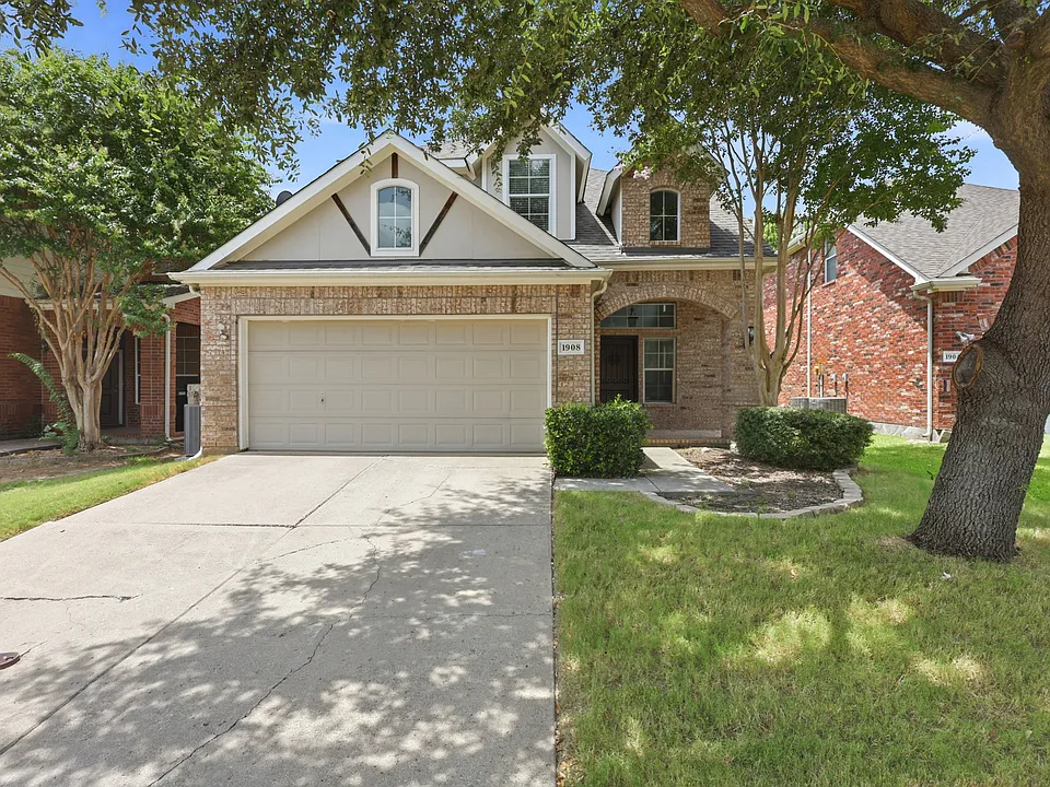 1908 Hopkins Dr