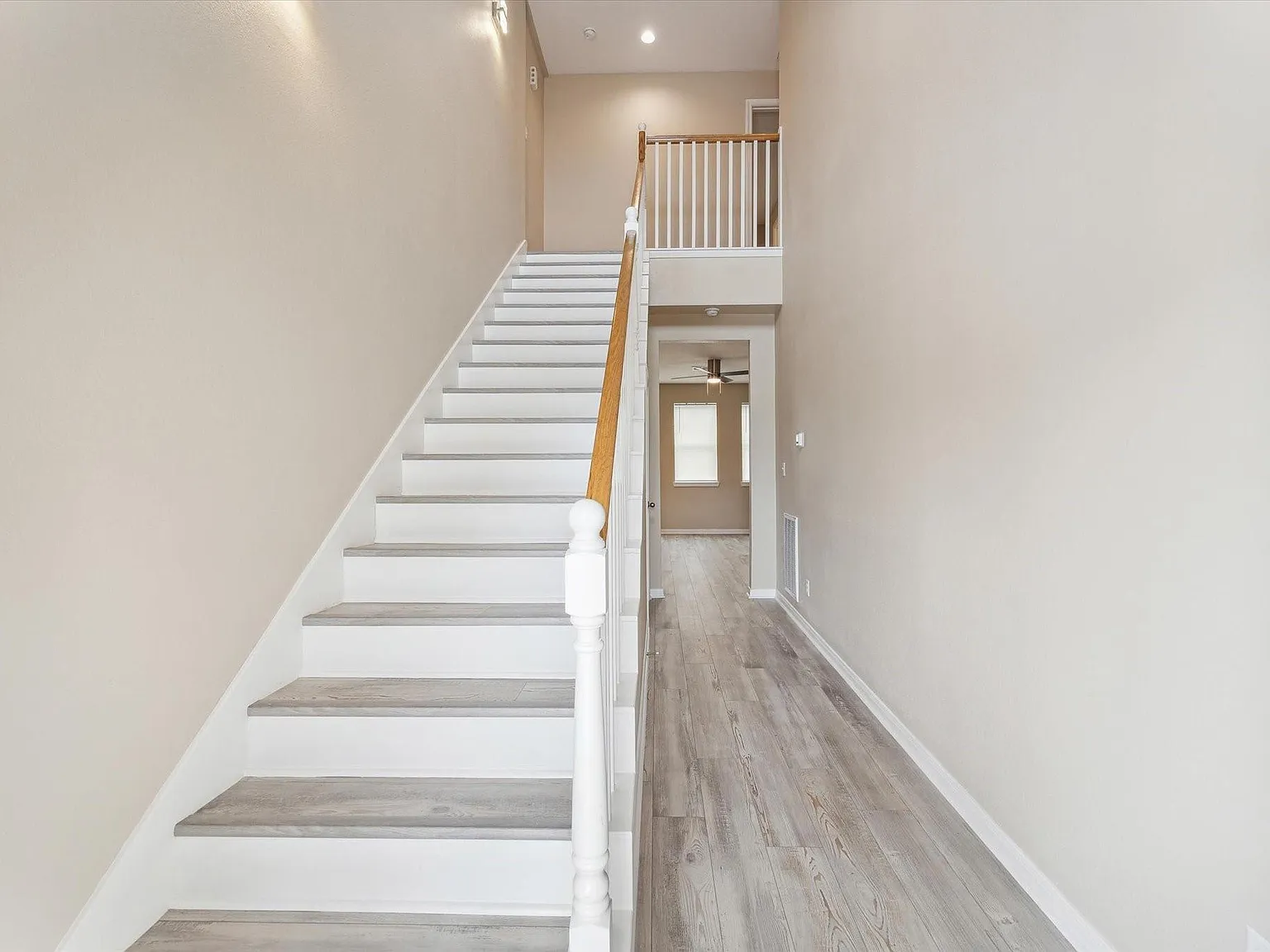 3 bed, 2.5 bath, 1440 sqft, $2,200 — Photo 3