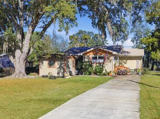 872 Lake Shore Ter, Interlachen, FL 32148