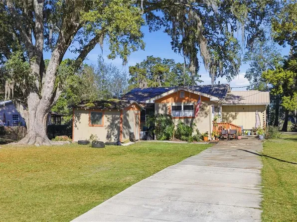 872 Lake Shore Ter, Interlachen, FL 32148