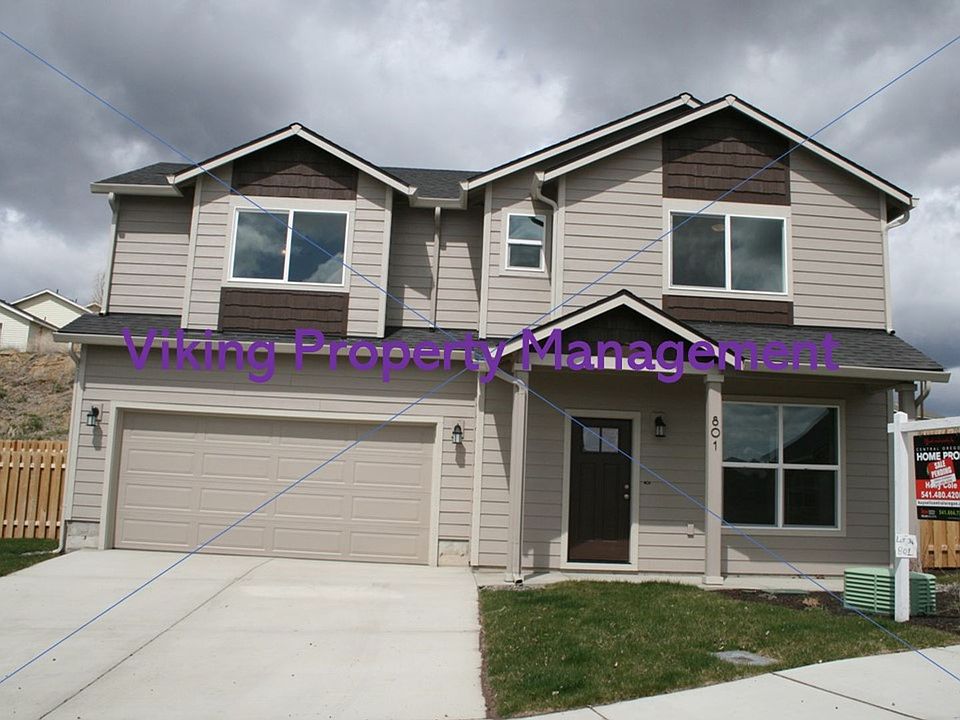 1st image of 801 NE Brookstone Dr