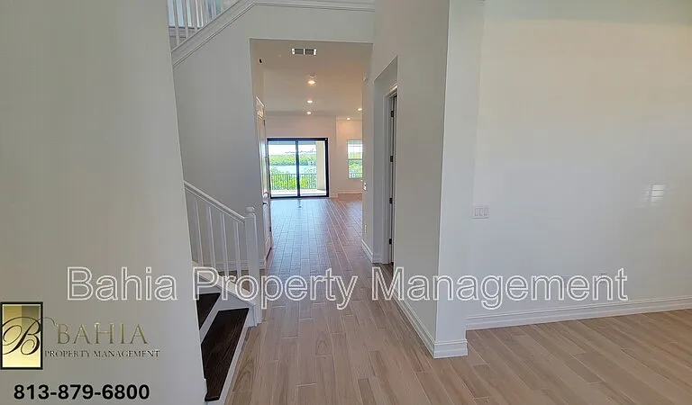 1074 Seagrape Dr — Photo 4