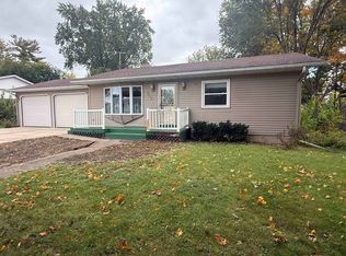 1755 Mary St, Beloit, WI 53511