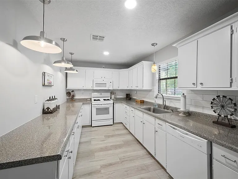 287 Blue Lake Dr — Photo 14