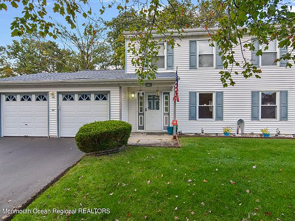 10 Kiwi Loop, Howell, NJ 07731 | Zillow