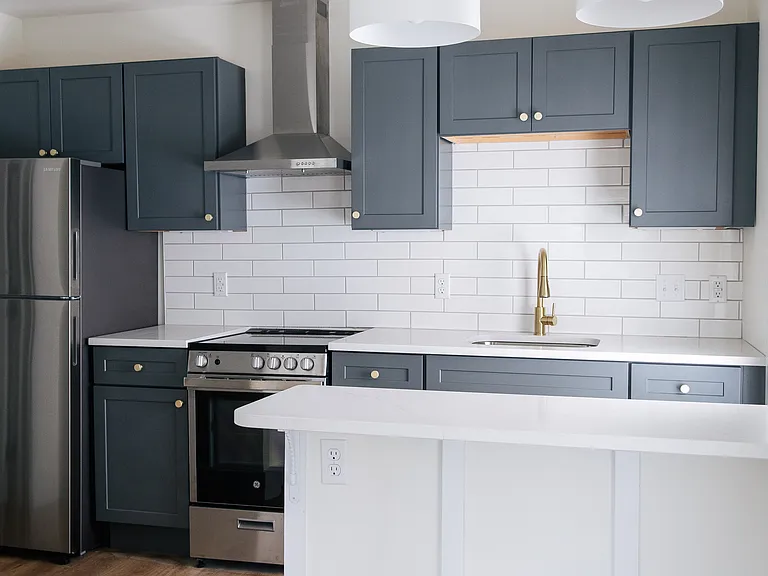27-29 N Main St #4 — Photo 12