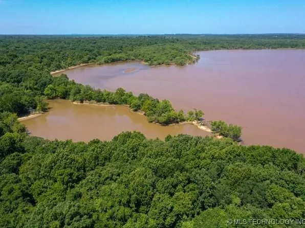 1679 Augustus Rd, McAlester, OK 74501