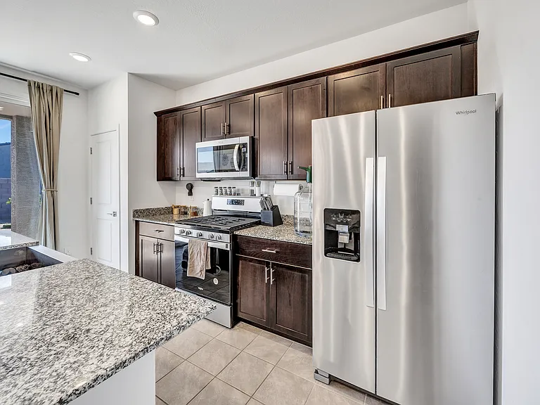 17667 W Morning Glory St — Photo 6