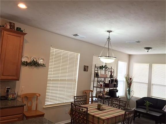 5th image of 2503 Jack Pine Dr
