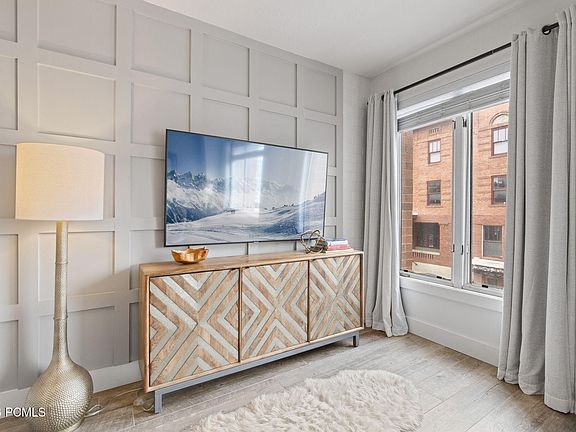 5th image of 580 Main St #306