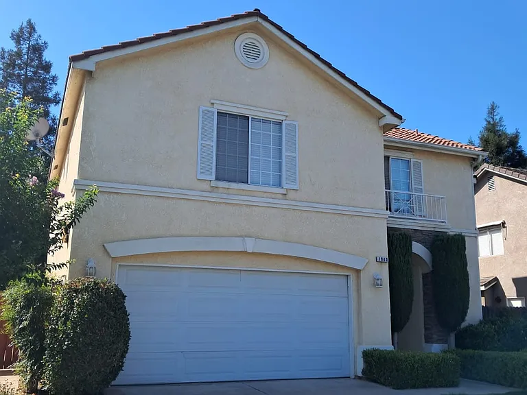 1940 Lawrence Ave — Photo 10