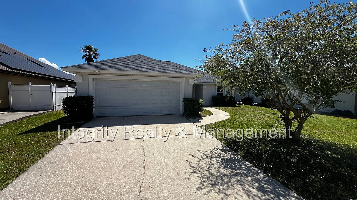 Building Photo - 1809 Dartmouth Dr