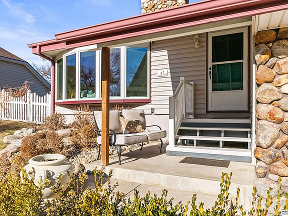 3rd image of 47 Ginger Woods Rd