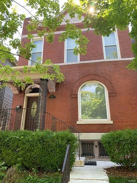 2916 Michigan Ave photo 1