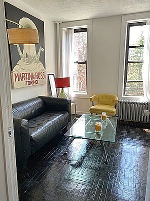 3rd image of 549 12th St #3