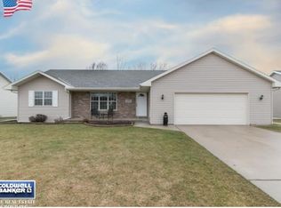 3399 Paula St, Green Bay, WI 54311