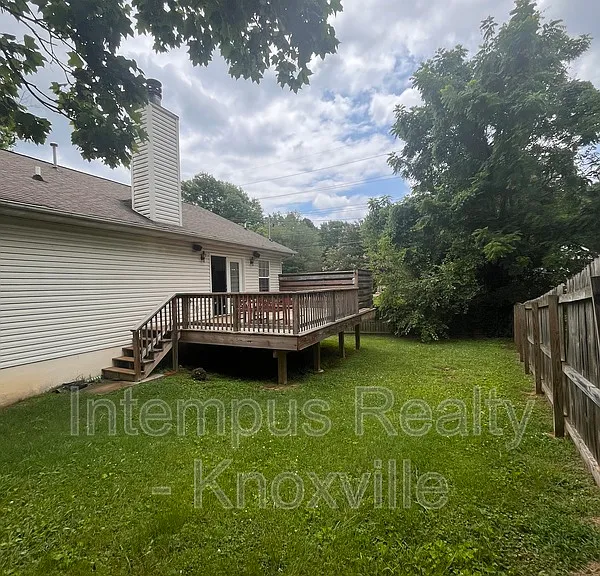 1333 Willmann Ln — Photo 32