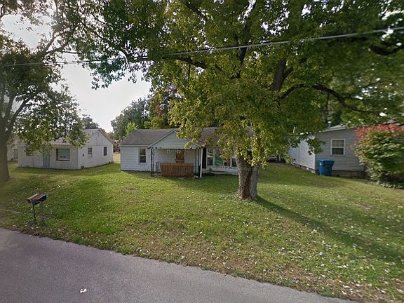 4th image of 713 Burrell St