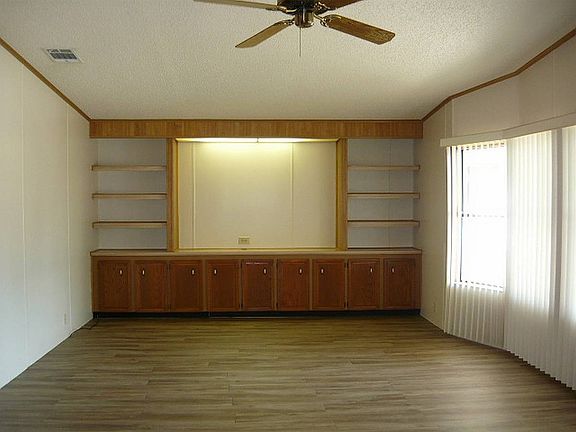 4th image of 2112 Royal Troon Ct #618